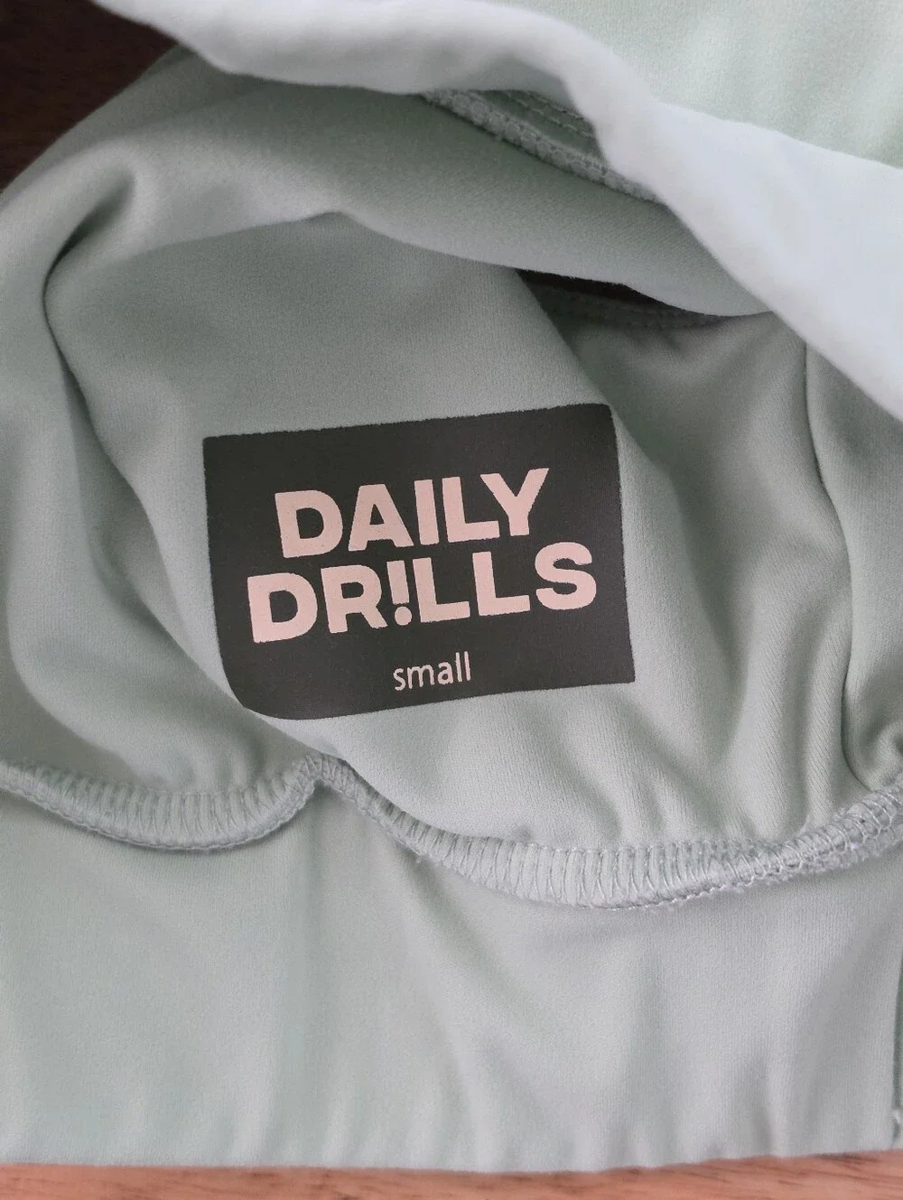 Daily Drills V-Neck Bra Size Small Mint Green